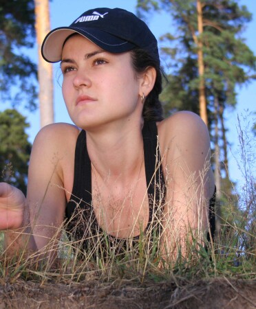 задумалась......