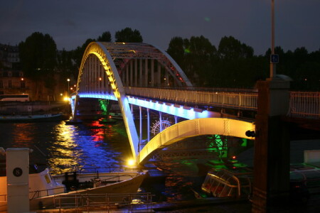 Ночной париж.