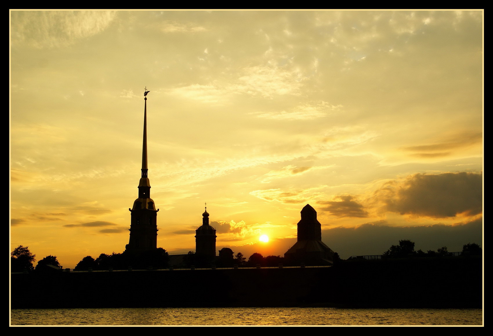 Закат на Неве