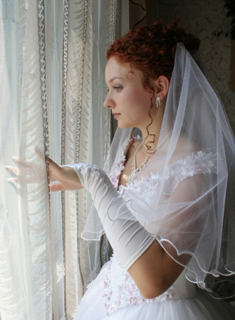 сейчас невеста, через час жена...