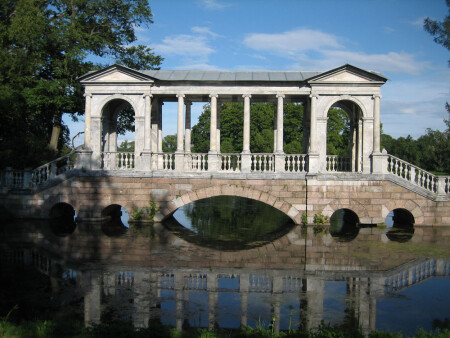 Мраморный мостик