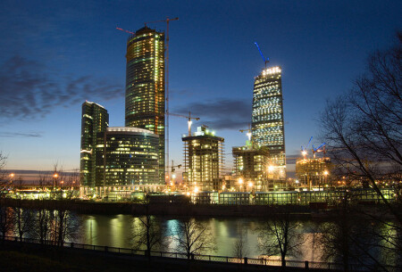 Москва - "Сити" строится...