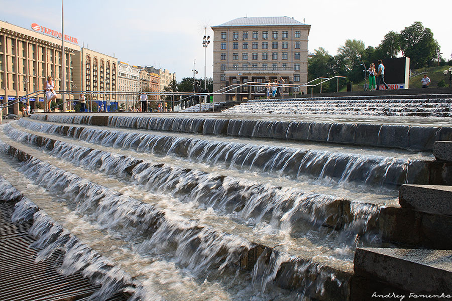 Водопад на Майдане