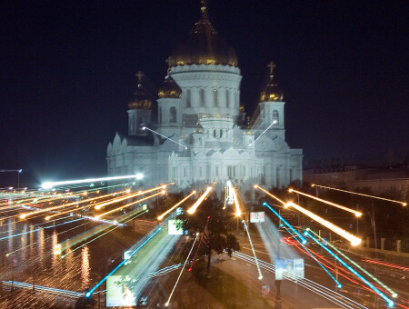Храм Христа спасителя ночью + зум-эффект.