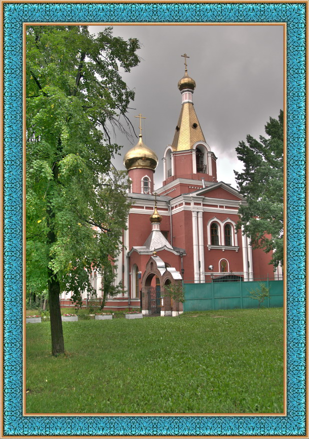 у Семеновской заставы - Воскресенская церковь