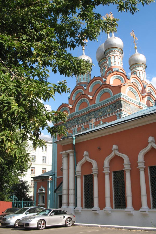 Гуляя по Москве