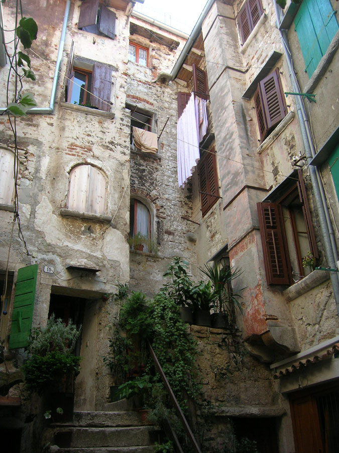 Закоулки Ровиня