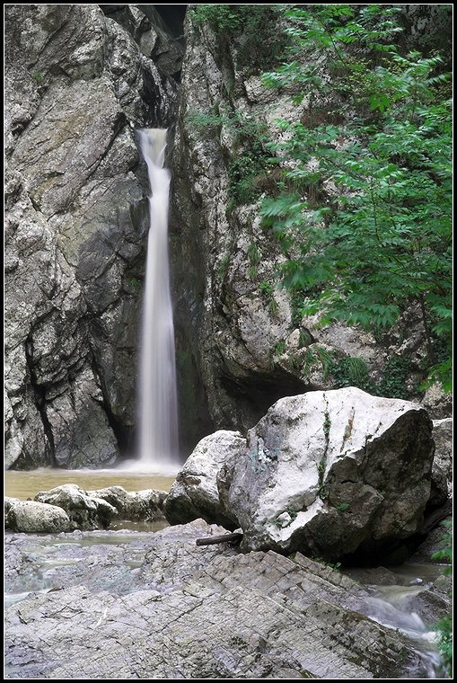 Агурский водопад