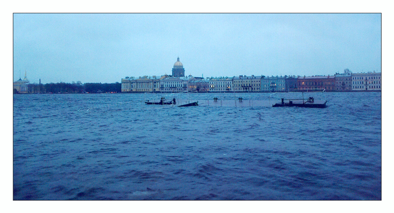 Город в Неве.