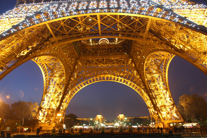 Tour Eiffel by Night