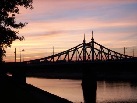 Вечер в городе