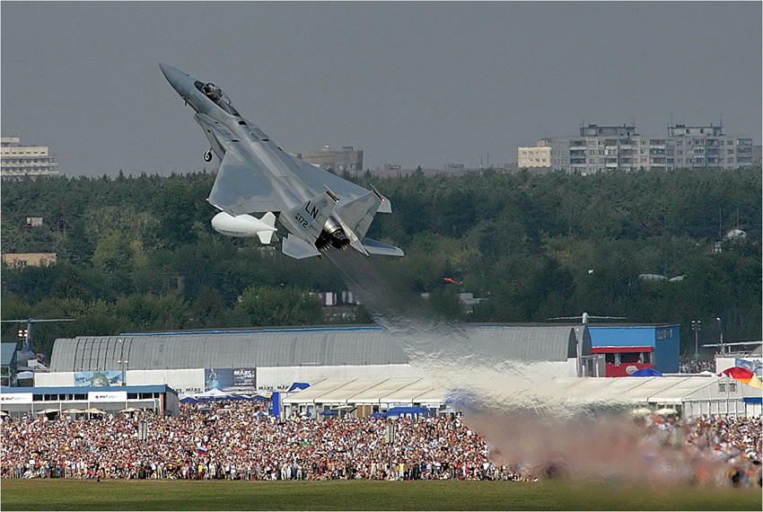 F15