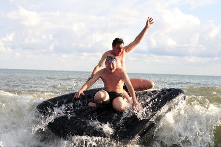 Любители штормов