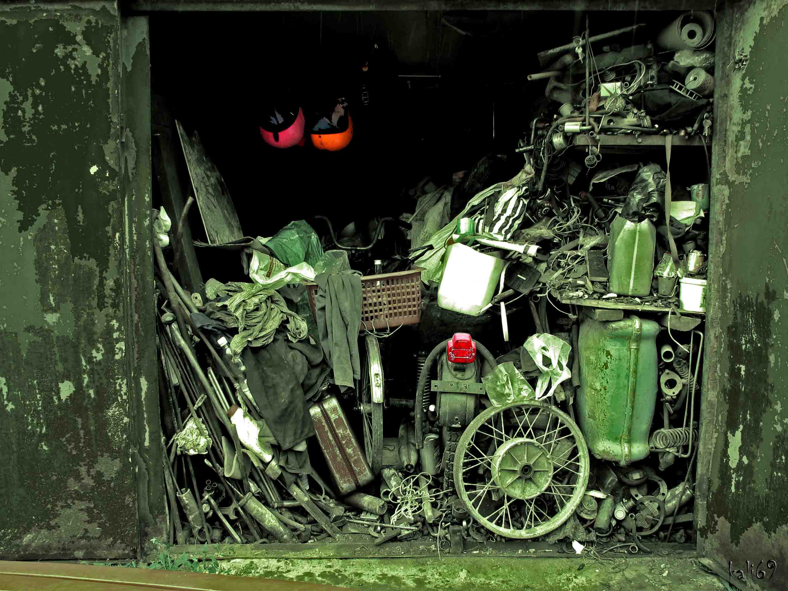 &quot;Garage chaos&quot;