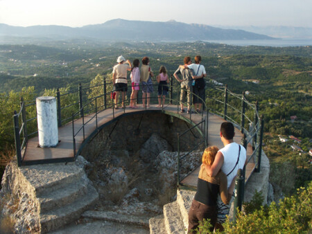 Далеко гляжу