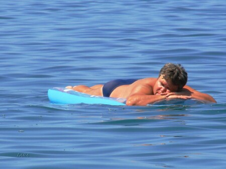 Сладкий сон на воде !