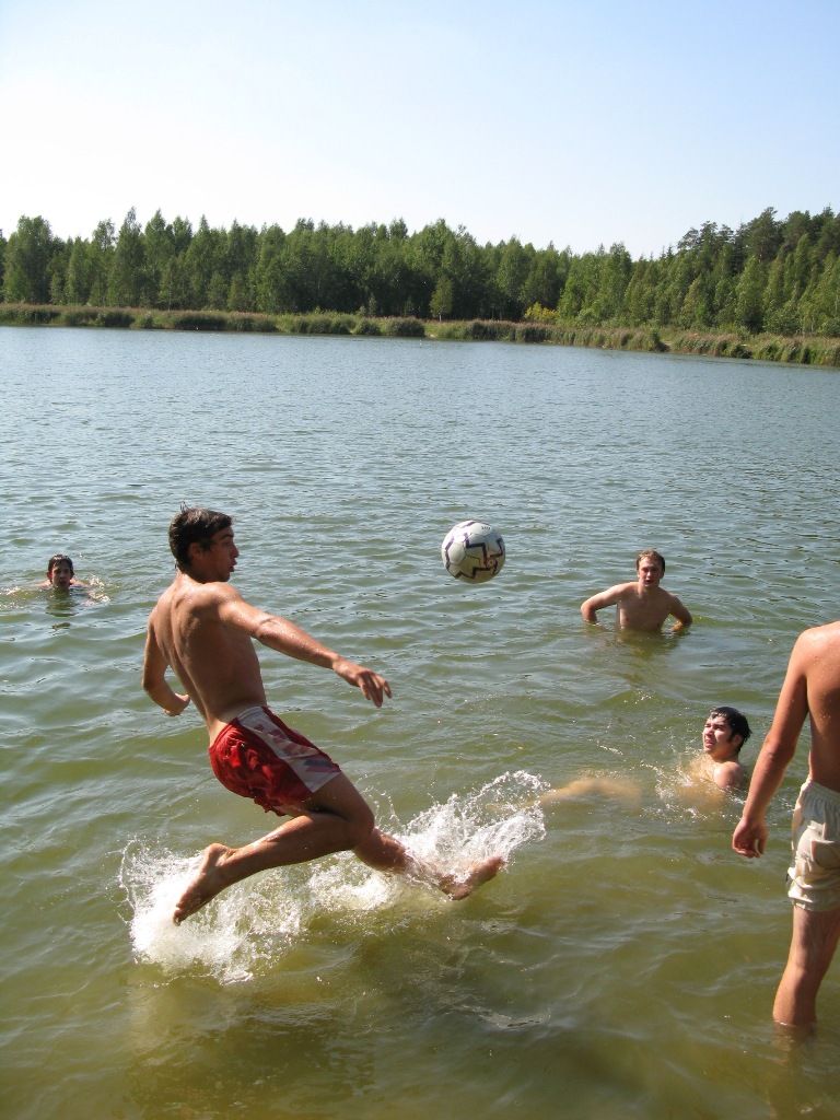 Футбол в воде