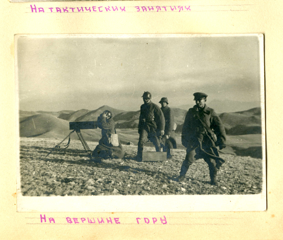 Фотограф в кадре. Май 1941 года. Ленинакан.