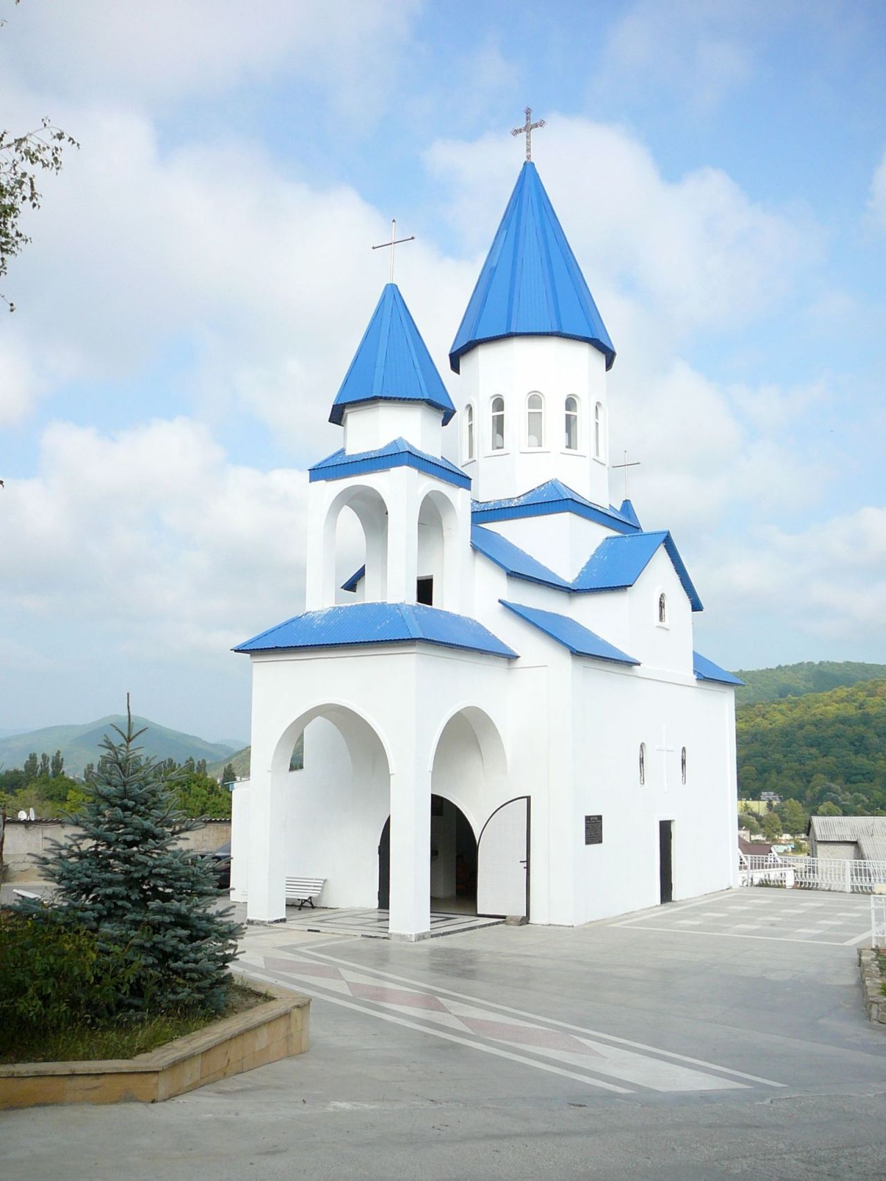 Храм