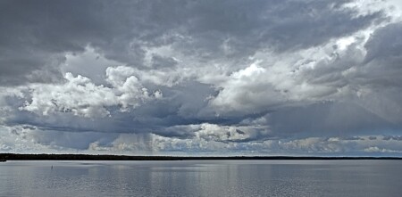 Просто синее море....