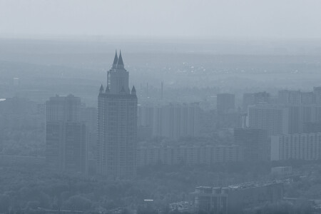 туманной ночью над москвой