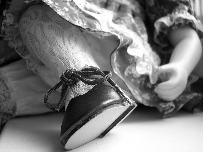 Девичье: чулочки и бантики