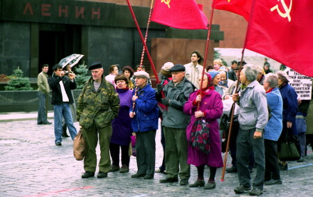 И дольше века длится бой...