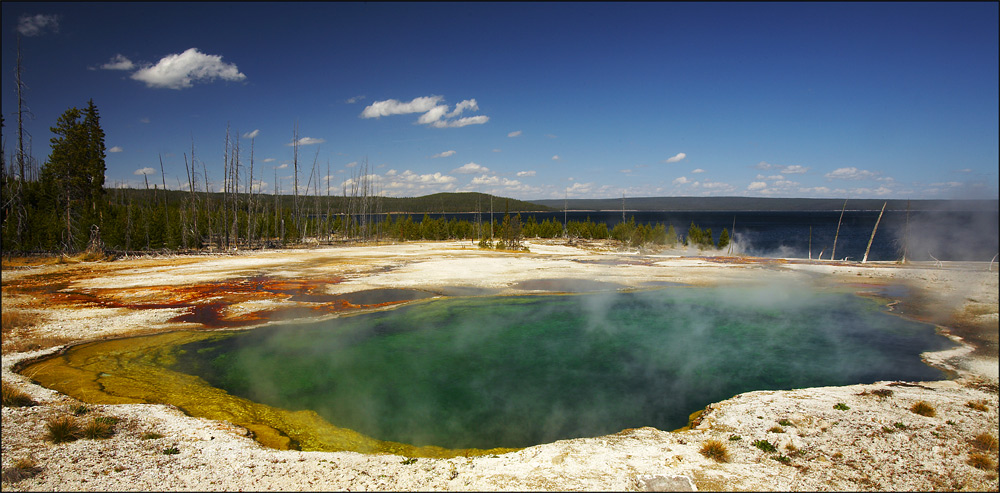 Yellowstone. Abyss Pool.