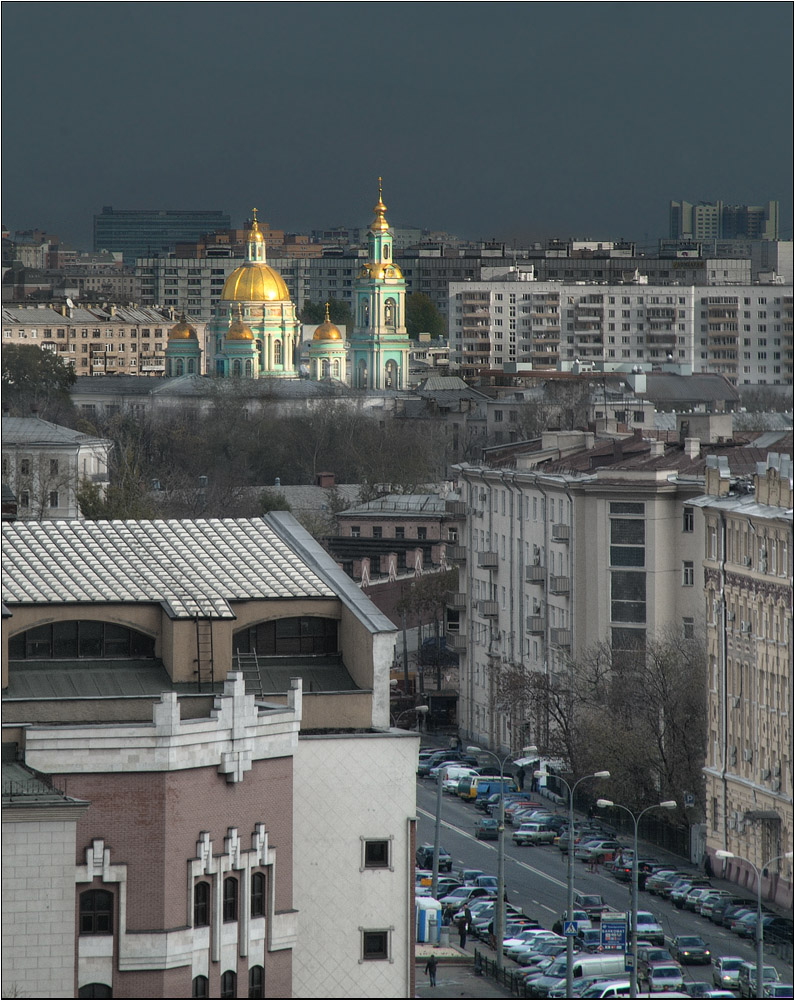 Неужели ЭТА дорога ведет к Храму?...