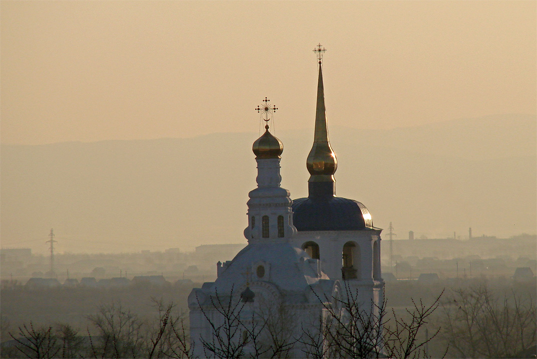 001_Церковь в вечерней дымке