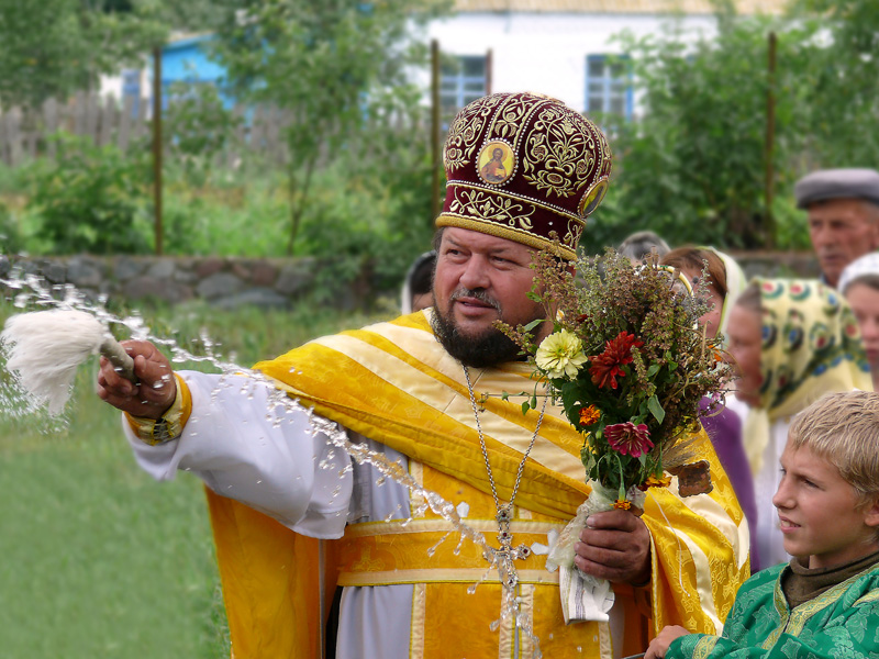 Отец Иван