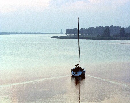к морю