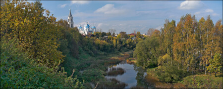 Кашинская открыточная осенняя панорама