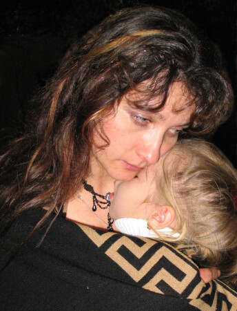 Дева с младенцем