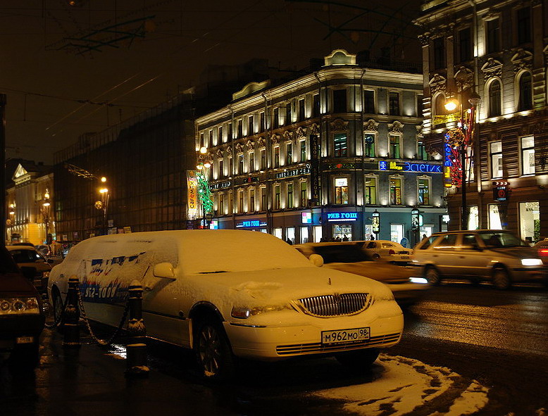 первый подснежник