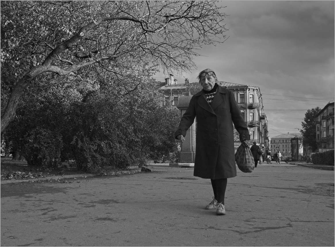 &quot;Нет очков у тети Вали - очевидно, их украли!&quot;