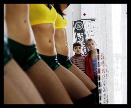 Зачем нам футбол