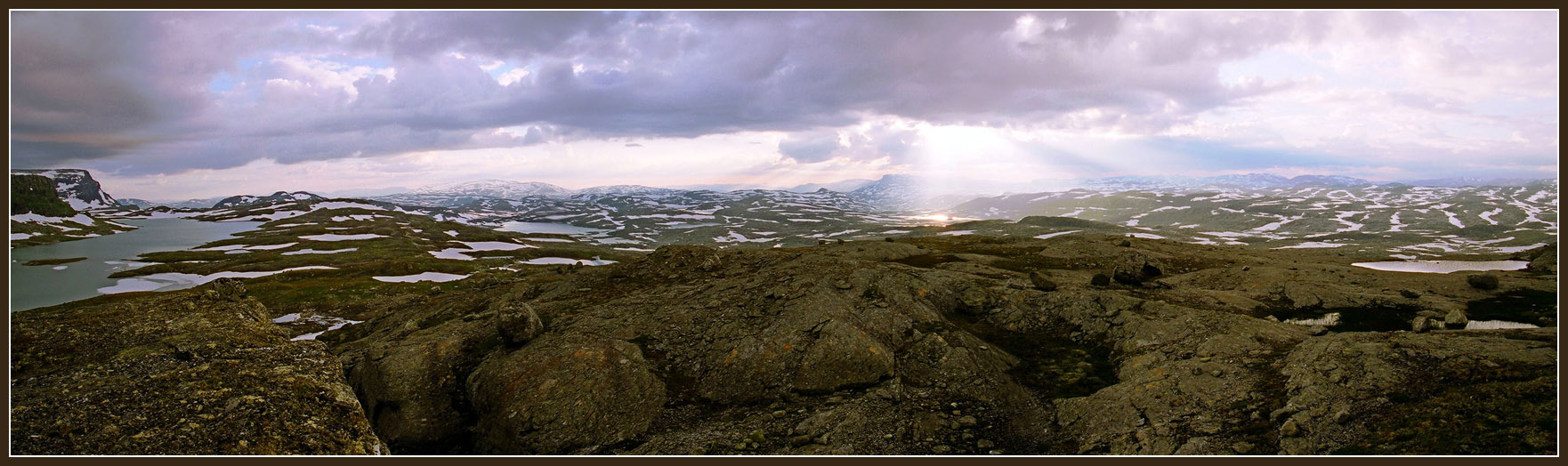 Каменно-снежная панорама