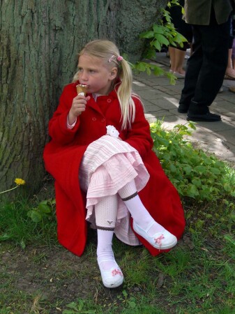 Взрослые подождут