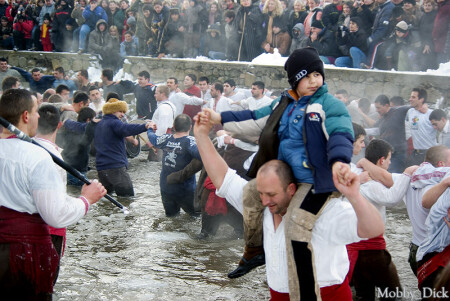 Когда из льда делается вода, а из воды делается пар