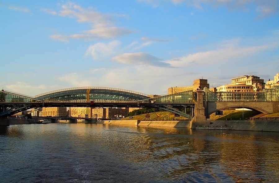 В вечерних лучах солнца...(Москва)