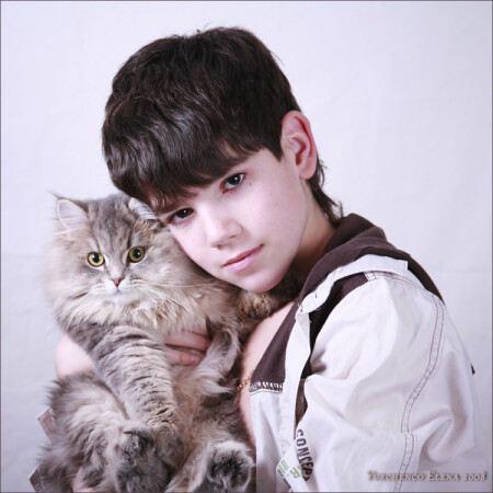 Не белые, но пушистые.