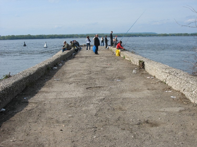 рыбаки на Волге