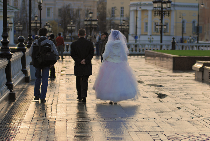 жених, невеста, фотограф...