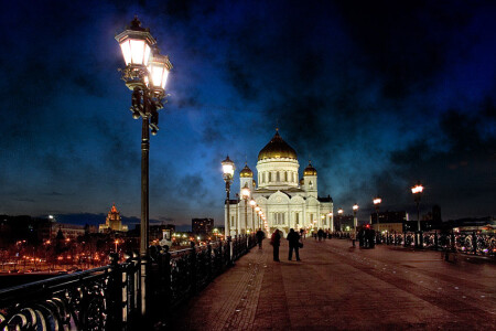 ночь, фонарь...