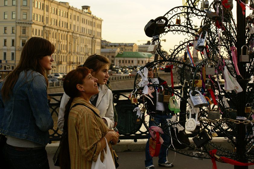 Мост всех влюбленных, Москва