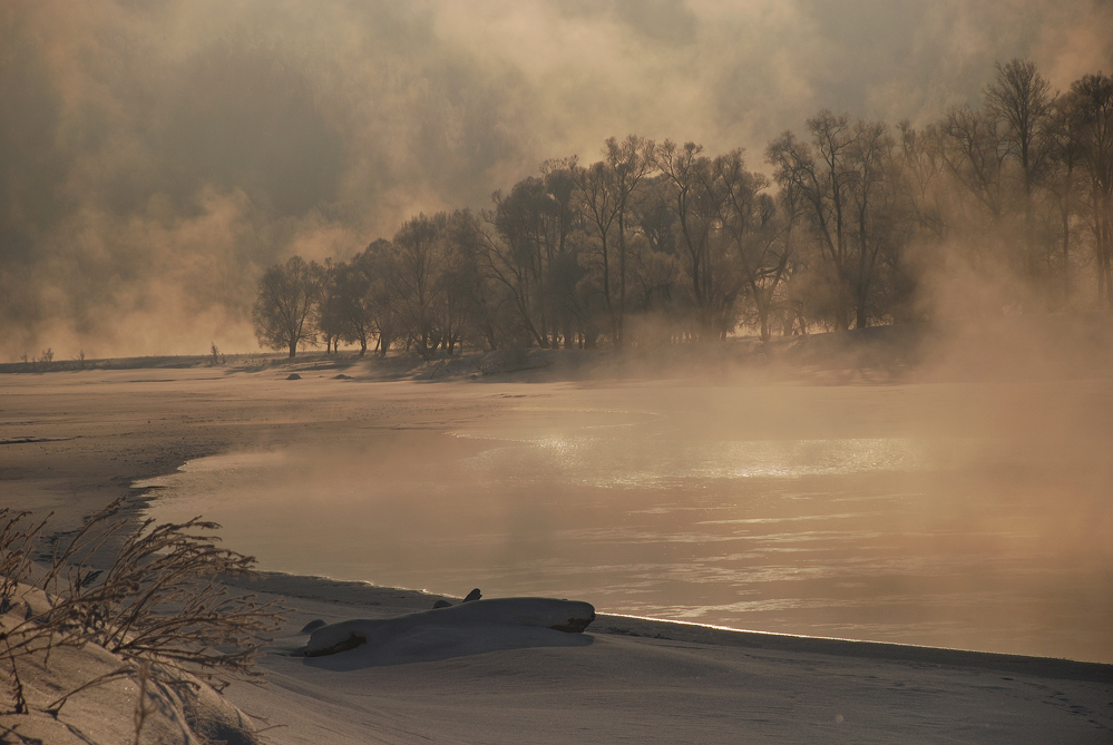 У расплавленной воды