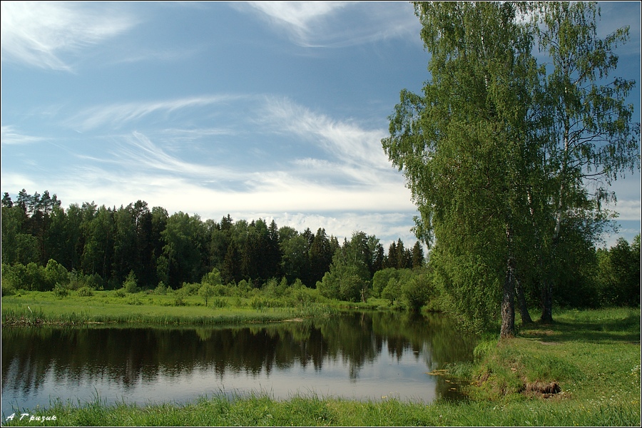 У воды