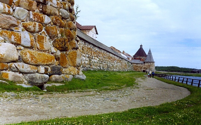 стены Соловецкого кремля