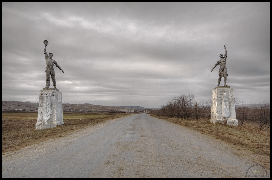 ...и в дальний путь, на долгие года...